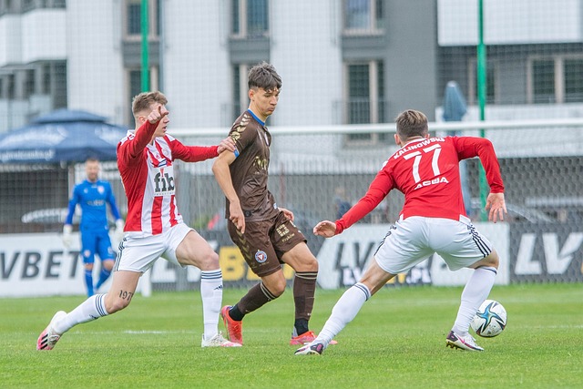 两队在进攻 两队在进攻